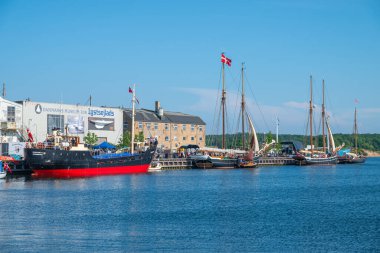 Svendborg Danimarka - 31 Mayıs. 2025: limandaki gemiler