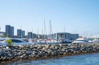 Middelfart, Danimarka - 2 Haziran. 2024: Yat limanı