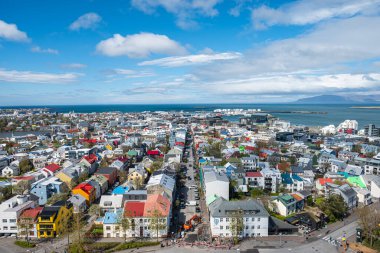 Reykjavik, İzlanda - 25 Mayıs. 2024: Şehir merkezinin hava görüntüsü
