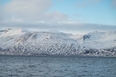 Kuzey İzlanda 'daki Trollaskagi' nin dağ manzarası
