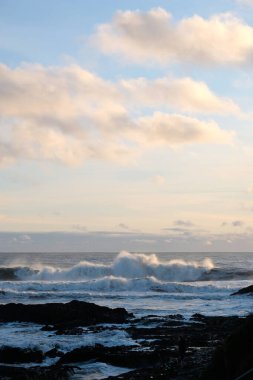 Atlantik okyanusunda dalgalar, İzlanda
