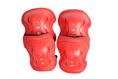 Kırmızı dizlikleri beyaz arka planda, kırpma yolu kesme ile izole edilmiş çocuk bisiklet güvenlik veya koruma ekipmanları, ekstrem sporlar ve bisiklet sürme konsepti fikri