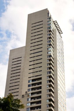 Bakım işçileri ile Gökdelen Harici