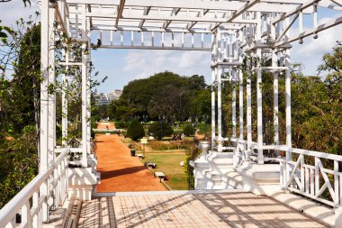 Gül Bahçesi Yolu, El Rosedal, Buenos Aires Mayıs 2025