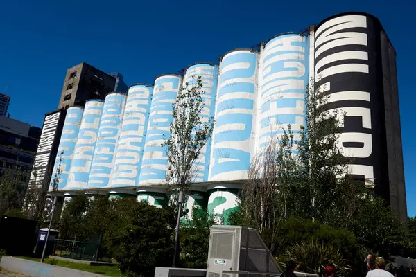 Endüstriyel Silos Buenos Aires, Arjantin 'de 15 Aralık 2024