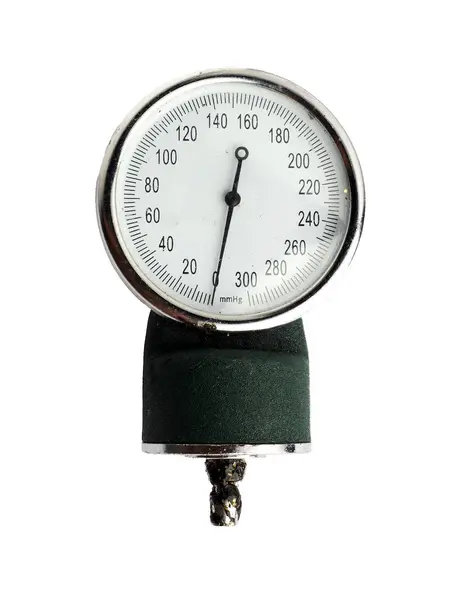 Beyaz arkaplanda izole edilmiş sfenometre ölçümleri için analog kan basıncı göstergesi