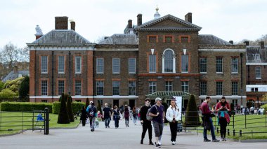 Londra, İngiltere, 10 Mayıs 2023: Kensington Sarayı Cephesi