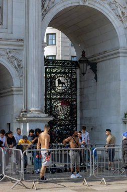 Street Dancers by the Marble Arch in London doing a presentation clipart