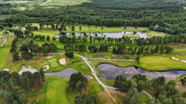 Gökyüzünden Gelen İdilik Golf Sahası