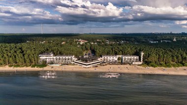 Estonya, Tallinn 'deki Pirita Plaj Evi ve Baltık Denizi Sahil Hattı Havadan Görünümü