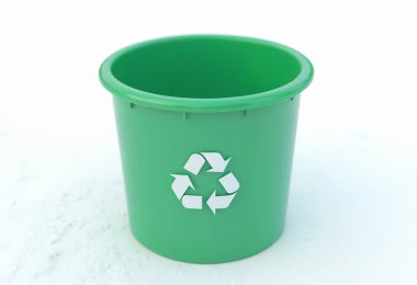 Beyaz arkaplanda plastik geri dönüşüm kutusu