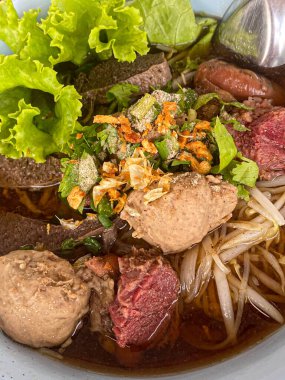 'CHUN NOODLE BAR' Çin Lokantası 'nda Tayland usulü yumuşak etli erişte kasesi