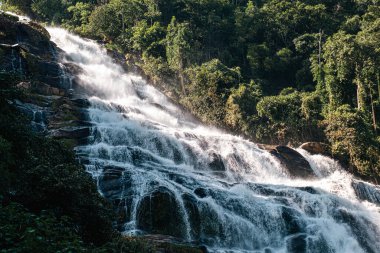 Mae Ya Waterfall Doi Inthanon Ulusal Parkı Tayland Chiang Mai.