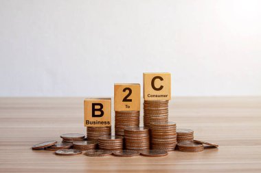 B2B, B2C Kavramı 'na karşı. İş adamı, İş Dünyası Pazarlama için Müşteri Ticareti Dijital Teknolojisi Dijital Pazarlama İletişiminde Bilgi İşletmelerinin Analizine Yardım Etmek İçin AI Ajanını Kullanıyor