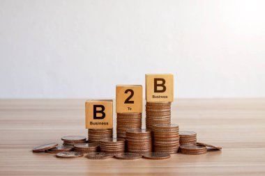 B2B, B2C Kavramı 'na karşı. İş adamı, İş Dünyası Pazarlama için Müşteri Ticareti Dijital Teknolojisi Dijital Pazarlama İletişiminde Bilgi İşletmelerinin Analizine Yardım Etmek İçin AI Ajanını Kullanıyor