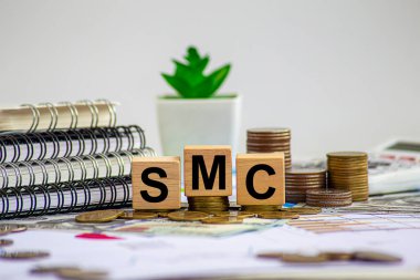 Smart Money Concept (SMC) ticareti, piyasadaki büyük oyuncuların davranışlarına uygun bir ticaret yaklaşımıdır..
