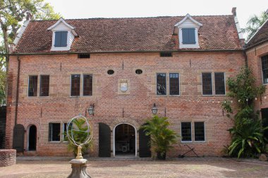 1667 'de fethedilen Zeelandia Kalesi şimdi bir müzeye ev sahipliği yapıyor. Tarih, koloni geçmişi, Surinam, Paramaribo