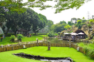Taman Mini Endonezya 'daki kuş parkı Indah, Jakarta