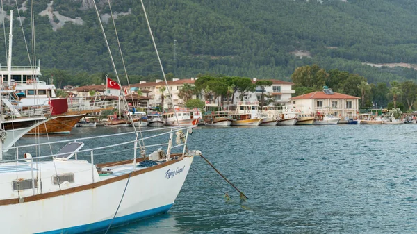 Marmaris Akyaka Törökország 2022 Július Hajók Akyaka Kikötőjében Kilátással Azmak — Stock Fotó