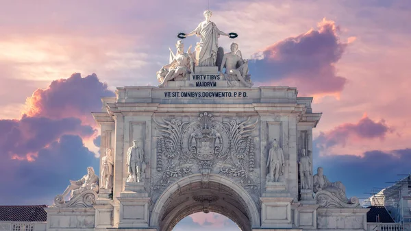葡萄牙里斯本 2018年4月 奥古斯塔拱门 Rua Augusta Arch 的关闭 像历史建筑和游客景点一样的胜利拱门 — 图库照片