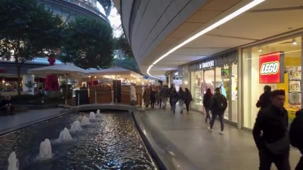 Istanbul Turkey December 2022 People Shopping Kanyon Shopping Mall Modern — Stock video