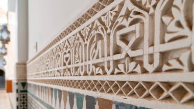 Meknes, Fas - Eylül 2022: Moulay İsmail anıtının mimari detayları, 17. yüzyılda Fas 'ı yöneten güçlü bir sultan olan Moulay İsmail' in ebedi istirahatgahı.