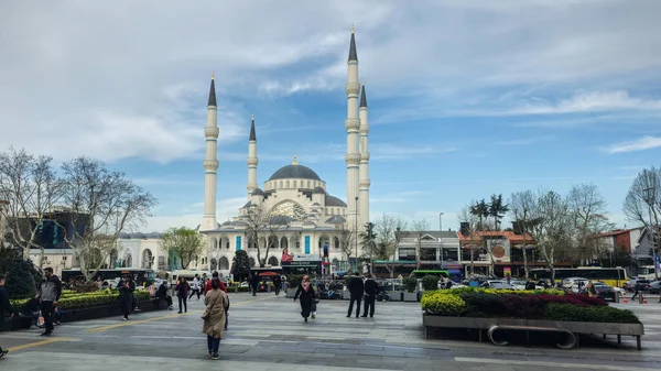 トルコのイスタンブール 2023年4月 Levent MosqueはLevent地区に位置する現代的なモスクです — ストック写真