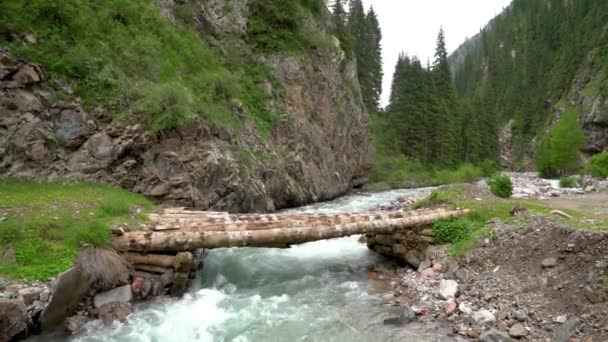 Jeti Oguz Canyon Στο Κιργιστάν Είναι Ένα Συναρπαστικό Φυσικό Θαύμα — Αρχείο Βίντεο