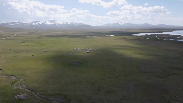 Traditionele Yurt Tent Kamp Het Song Kul Meer Plateau Kirgizië — Stockvideo
