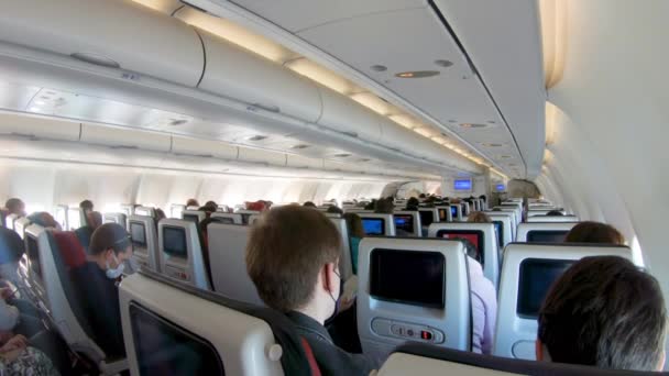 土耳其伊斯坦布尔 2022年5月 一架乘客坐在座位上准备起飞的飞机的内部 土耳其航空公司航班 — 图库视频影像