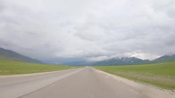 Osh Kirghizistan Maggio 2022 Punto Vista Guida Attraverso Autostrada Montuosa — Video Stock
