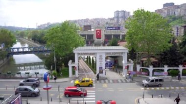 İstanbul, Türkiye - 5 Ağustos 2023: Kagithane kültür merkezine giriş. Kültür merkezi tiyatrodan düğünlere çeşitli etkinlikler düzenler.