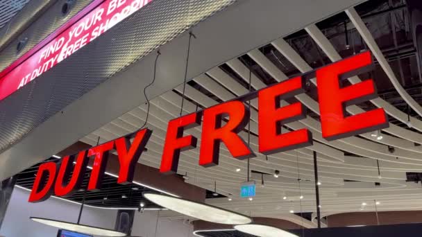 Istanbul Turkiet Juli 2023 Taxfree Shop Skylt Istanbuls Nya Flygplats — Stockvideo
