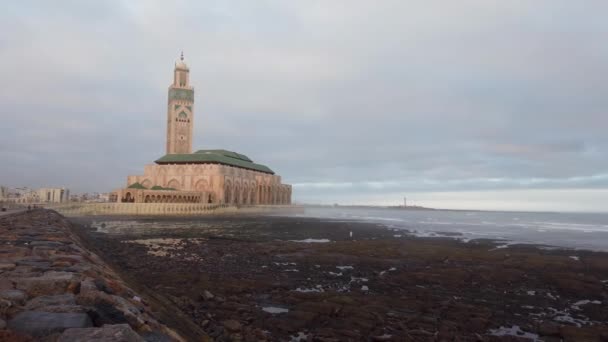Mesquita Hassan Construída Oceano Atlântico Arquitetura Impressionante Detalhes Intrincados Mostram — Vídeo de Stock