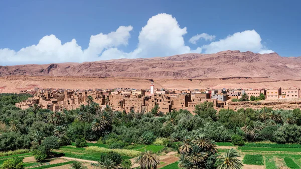 Tinghir Conosciuta Anche Come Tinerhir Una Città Del Marocco Situata Fotografia Stock