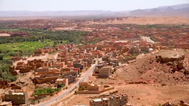 Тингир Известный Тинерхир Город Марокко Расположенный Горах Высокого Атласа Известен — стоковое видео