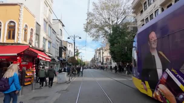 Stambuł Turcja Grudnia 2023 Historyczna Dzielnica Cemberlitas Stambule Przechodzącymi Ludźmi — Wideo stockowe