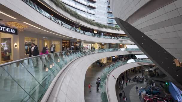 Istanbul Turkije December 2023 Mensen Winkelen Kanyon Shopping Mall Een — Stockvideo
