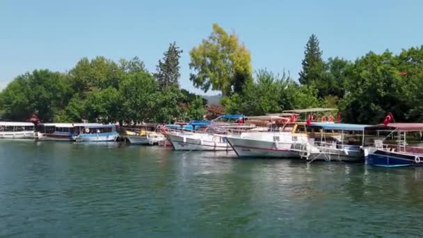 Koycegiz Туреччина Травня 2023 Екскурсійні Човни Викладені Озері Койсегіз Мугла — стокове відео