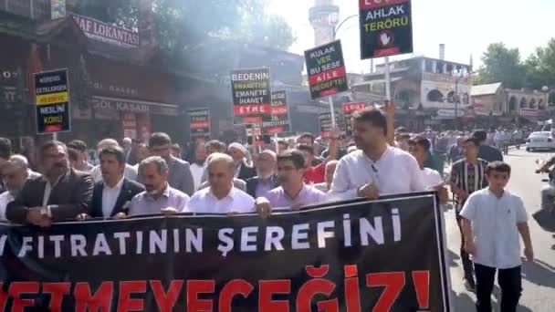 Санліурфа Туреччина Жовтня 2022 Року Релігійний Мусульманський Народ Марширує Під — стокове відео