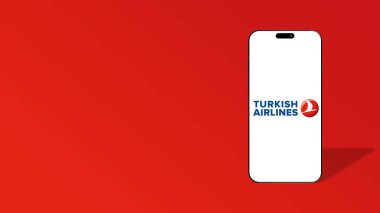 İstanbul, Türkiye - 02 Temmuz 2024: Türk Havayolları logosu akıllı telefon ekranında. Türk Havayolları Türkiye 'nin ulusal havayolu şirketi oldu