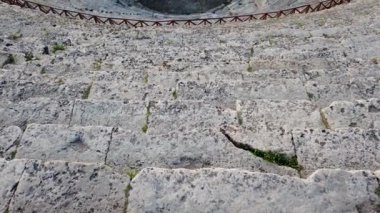 Denizli, Türkiye - 18 Şubat 2020: Hierapolis 'in amfitiyatro kalıntıları