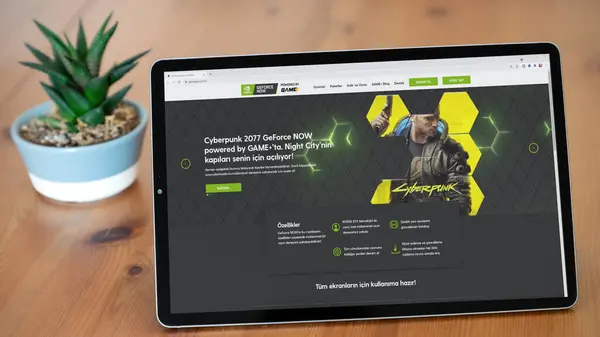 İstanbul, Türkiye - 23 Ocak 2024: Geforce Now Turkish homepage with Nvidia logo on a tablet screen. Nvidia GPU, AI, oyun ve otonom sistemleriyle tanınan önde gelen bir teknoloji şirketidir..