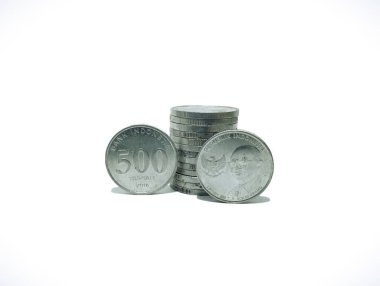 Endonezya sikkelerinin resmi. Endonezya paraları ve bir hesap makinesi