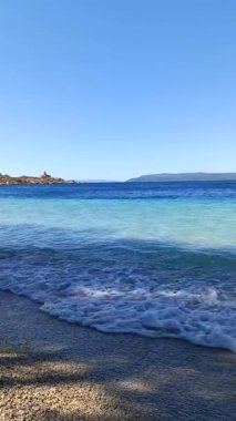 Makarska sahilinde güneşli güzel bir gün