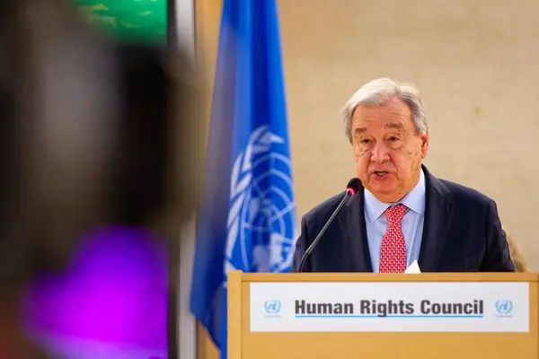 Cenevre, İsviçre - 24 Şubat 2025: BM Genel Sekreteri Antonio Guterres, Cenevre 'deki Birleşmiş Milletler İnsan Hakları Konseyi' nin 58. oturumunun üst düzey kesimine seslendi.