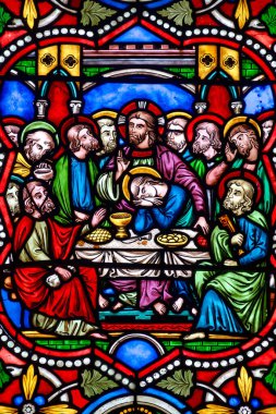 Chcy, FRANCE - 01-26-2025: İsa-İsa 'nın son akşam yemeğinin lekeli camları (19. yüzyıl).