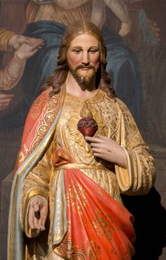 Auribeau sur Siagne, FRANCE - 03-05-2025: İsa 'nın Kutsal Kalbi Heykeli (19. yüzyıl).