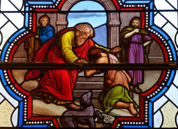 Merkür, FRANCE, 02-17-2025: İsa 'nın 19. yüzyıldaki lekeli camları: Müsrif çocuğun dönüşü.