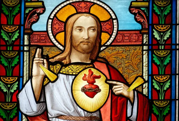 Annecy, FRANCE - 07-03-2024: St. Francis de Sales 'in lekeli camları ve bir güvercin. Katolik Kilisesi 'nin Aziz ve Doktoru